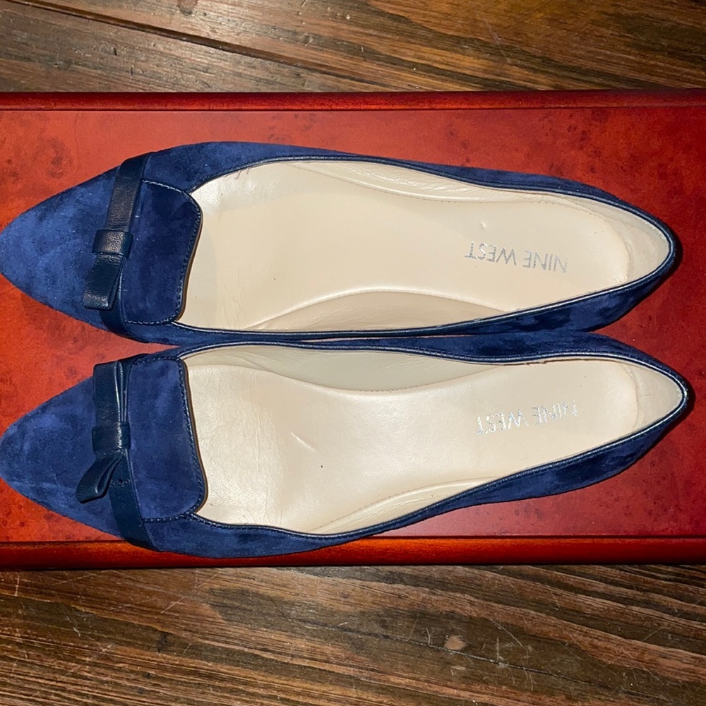 Blue suede Nine West flats